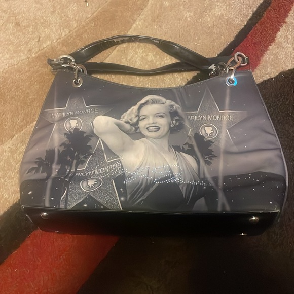 ⭐️⬇️ Marilyn Monroe Shoulder Bag - Picture 11 of 14